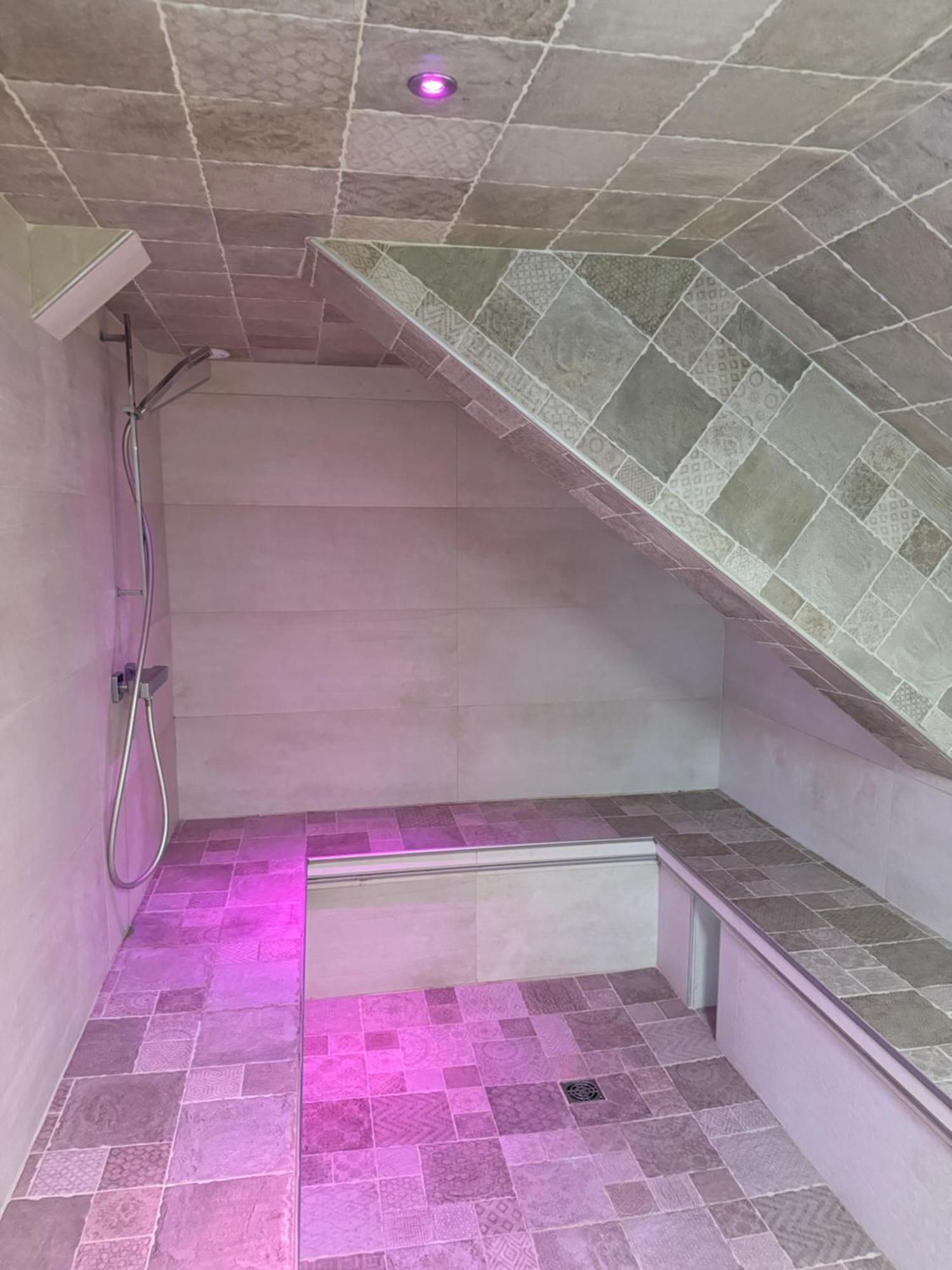Erawan Boutique Hotel Évreux Eksteriør bilde