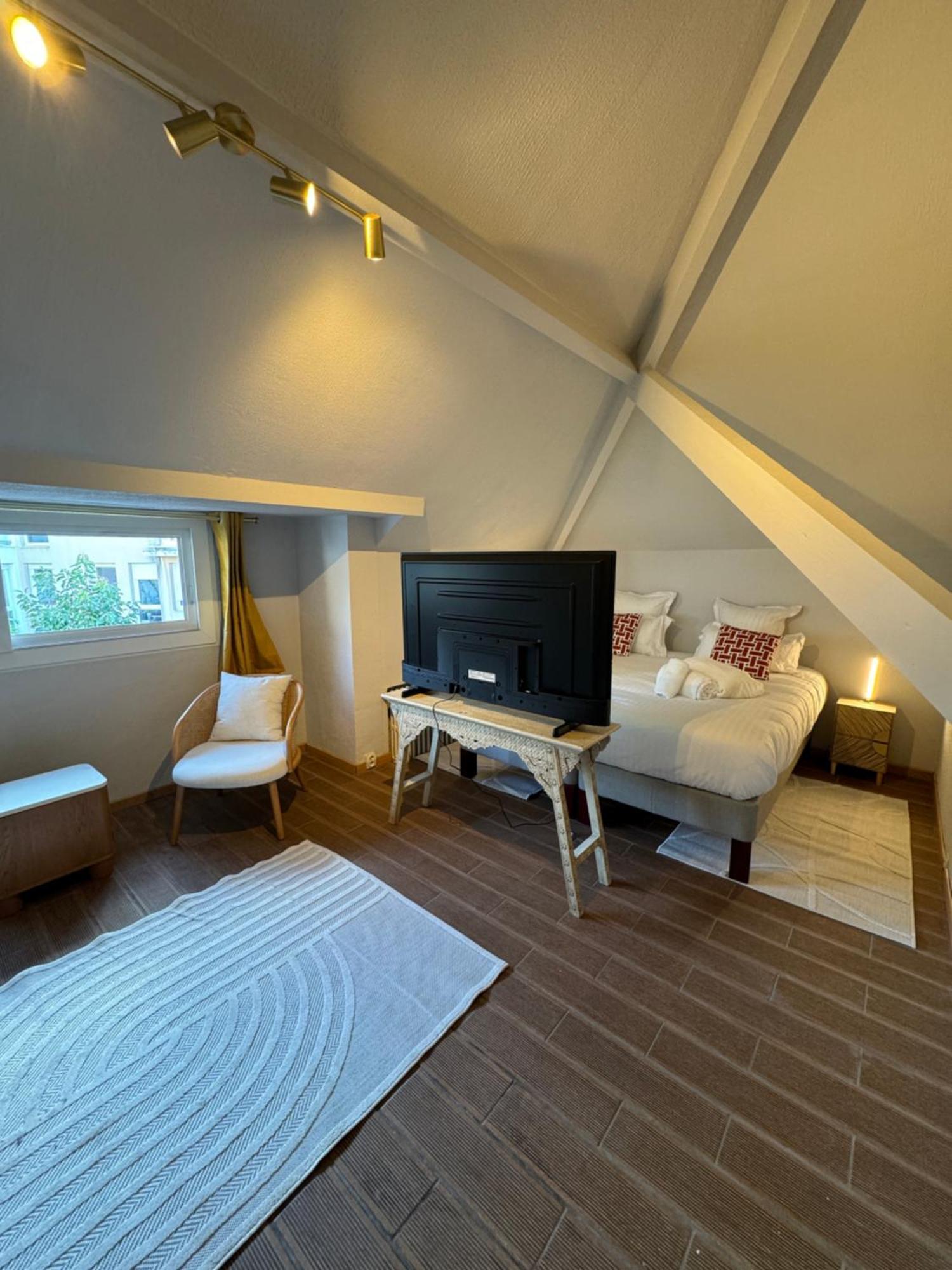 Erawan Boutique Hotel Évreux Eksteriør bilde