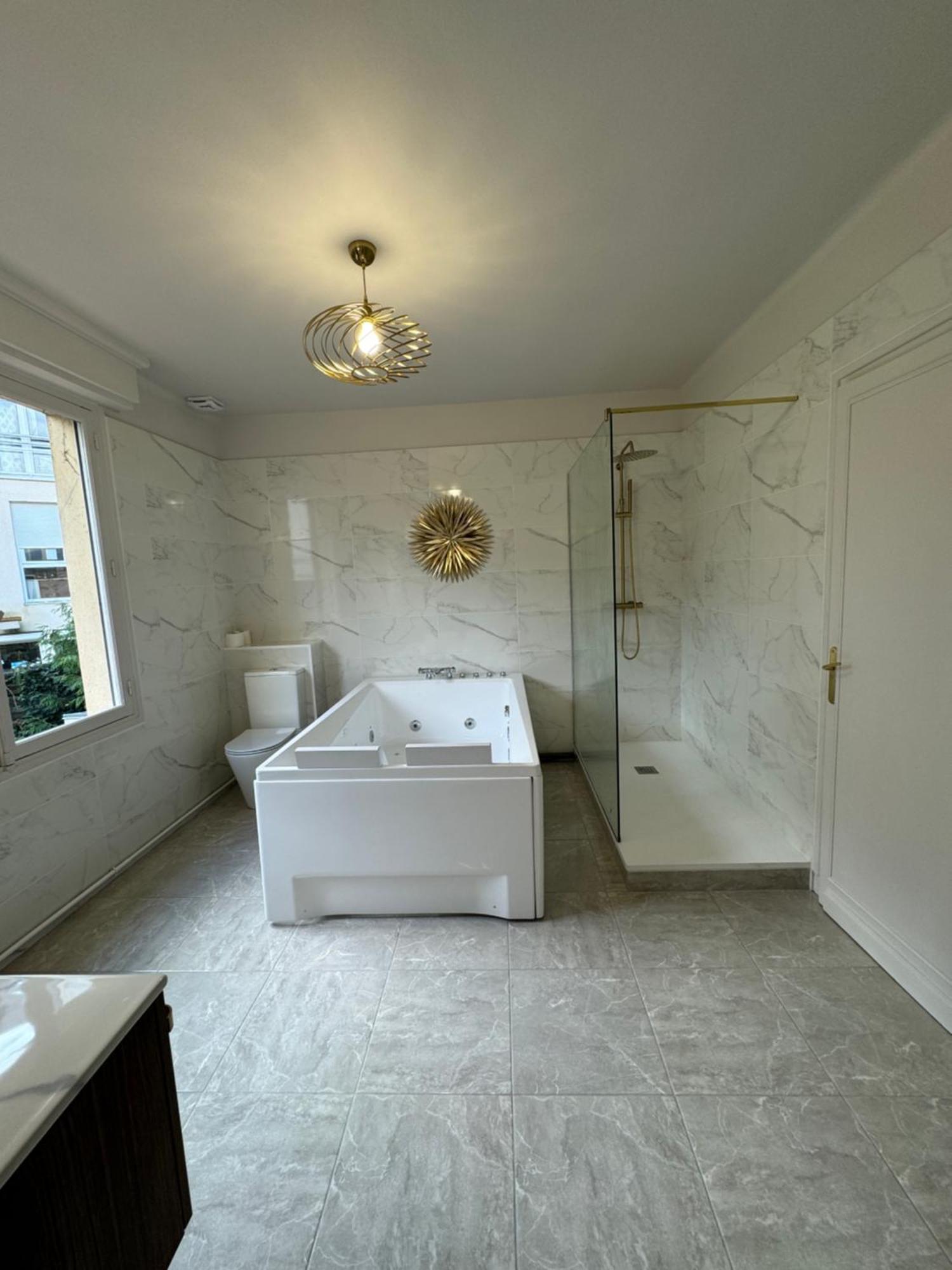 Erawan Boutique Hotel Évreux Eksteriør bilde