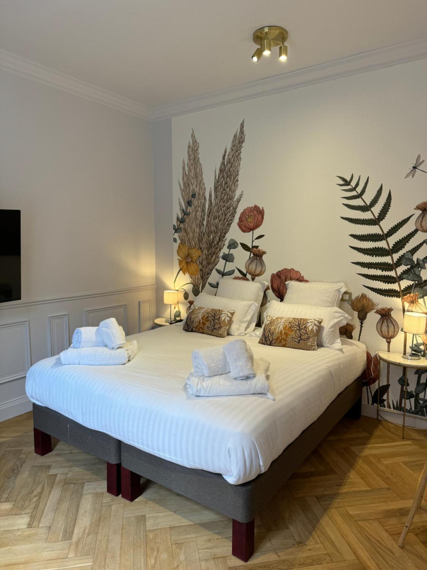Erawan Boutique Hotel Évreux Eksteriør bilde