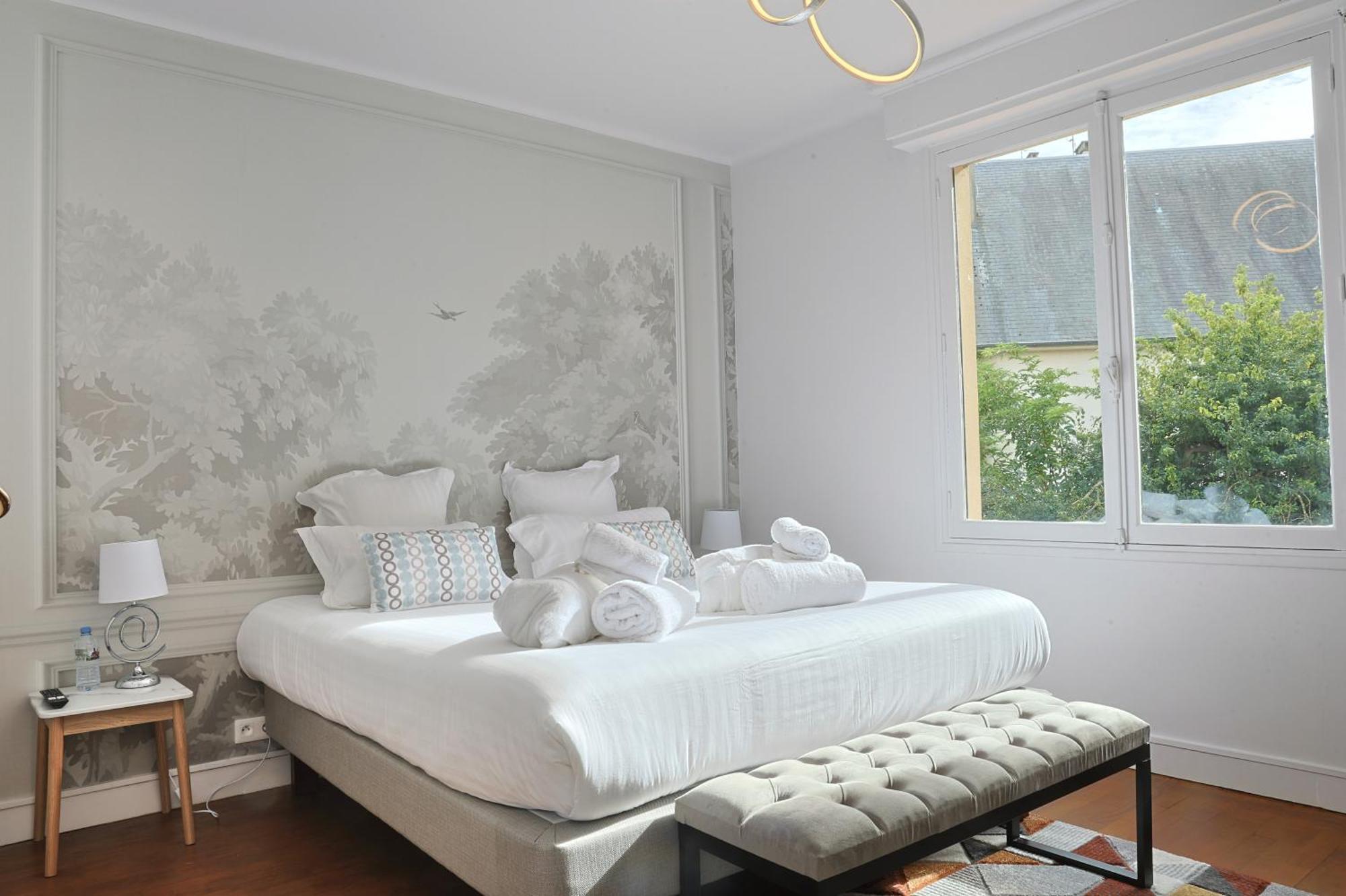 Erawan Boutique Hotel Évreux Eksteriør bilde