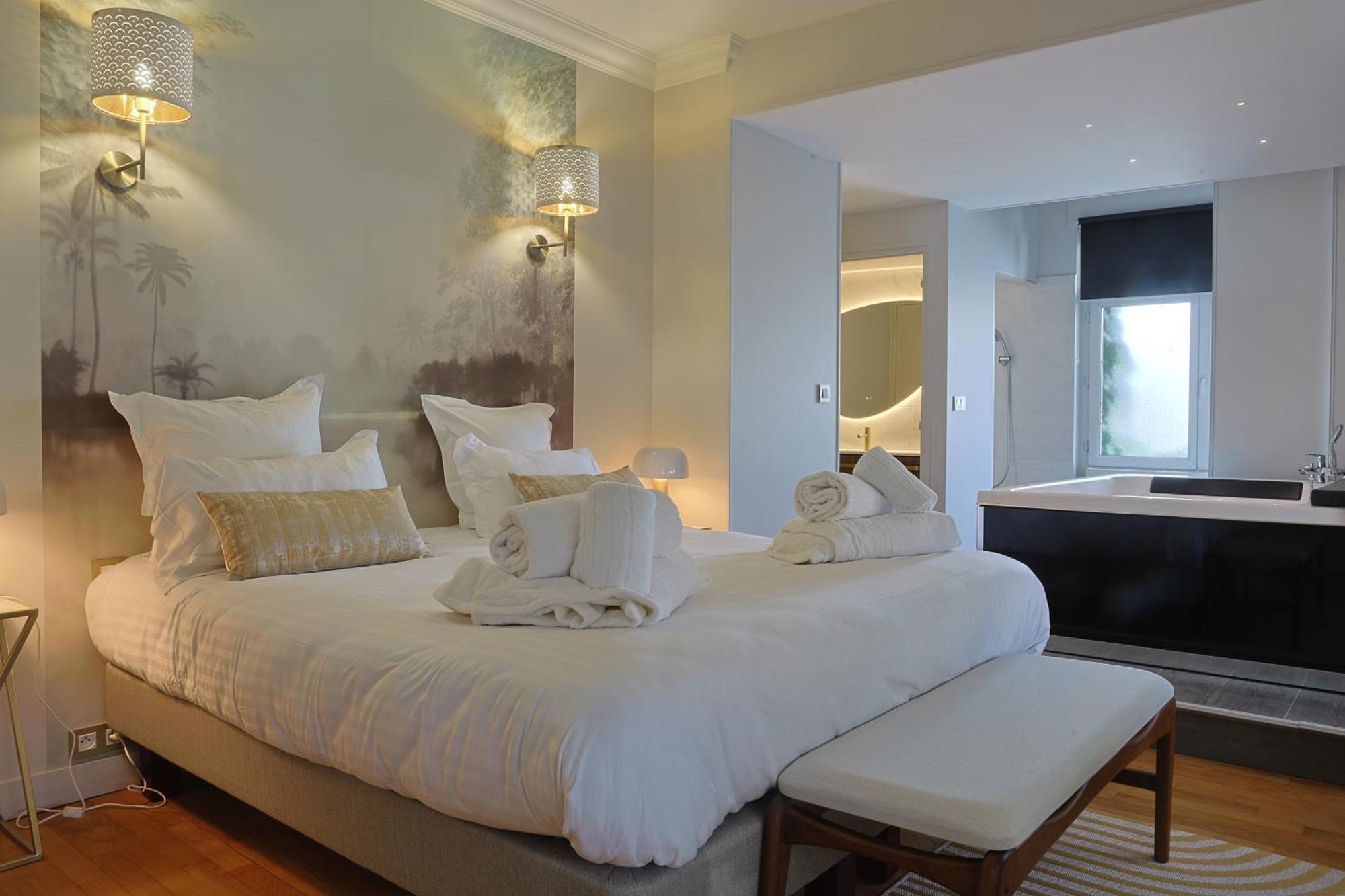 Erawan Boutique Hotel Évreux Eksteriør bilde